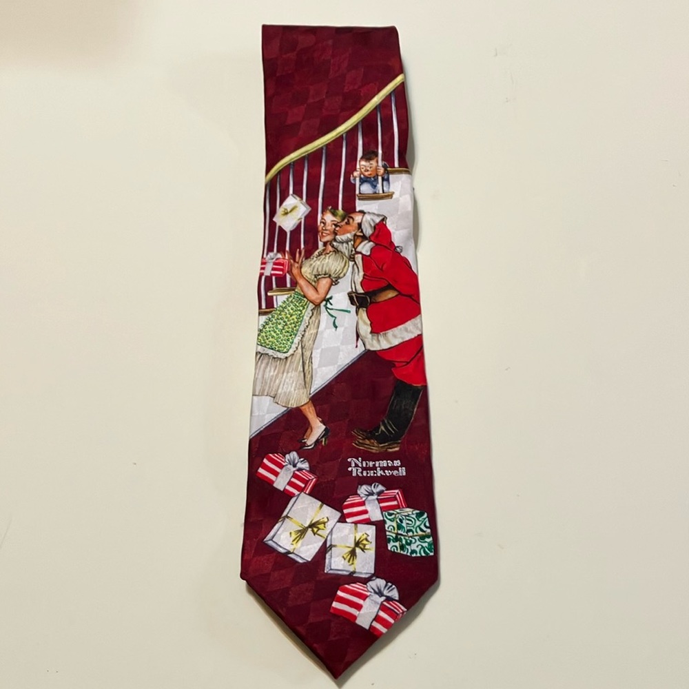 Norman Rockeell Hallmark Holiday Traditions MMG Tie